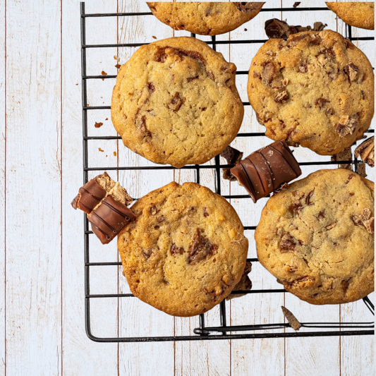 Bueno Cookies – Creamy Hazelnut Filled Premium Cookies (4 Pack)